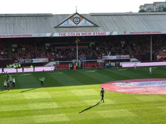 Estadio Firhill Stadium